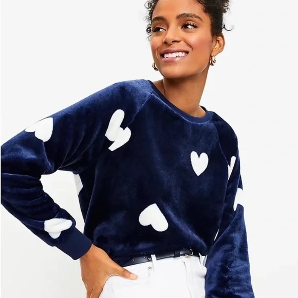 LOFT | Faux Fur Heart Sweatshirt Deep Space Blue Size Small